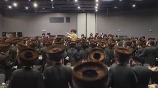 Yahrtzeit Seudah of R’ Nosson of Breslov With R’ Meilech Biderman | ר’ אלימלך בידרמן ביארצייט סעודה