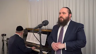 החזן מוטי בויאר שר ‘ברכת החודש’ ● Cantor Moti Boyer sings BIRKAS HACHODESH