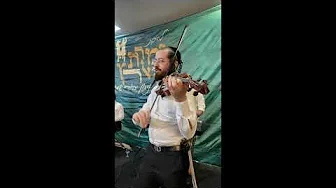 שרוליק לפקוביץ בסולו אש בחתונה